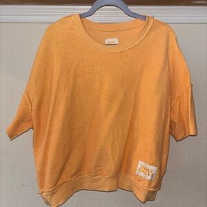 Daily drills cropped sleeve crew